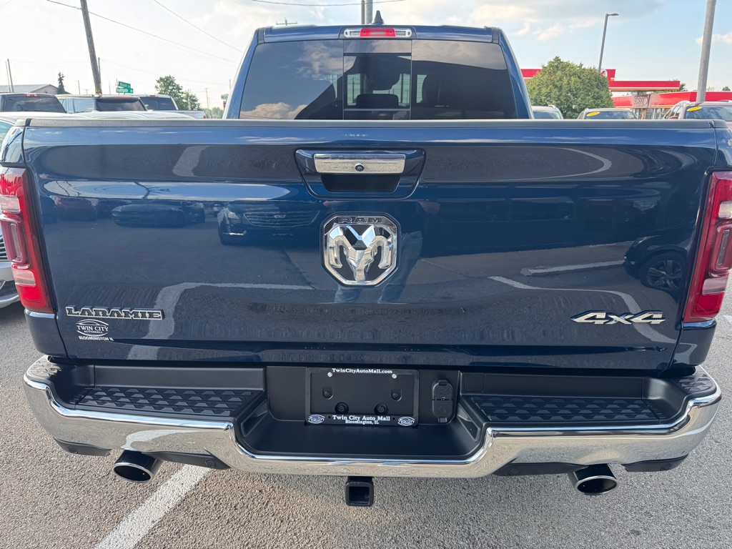 Photo 7 of this RAM 1500
