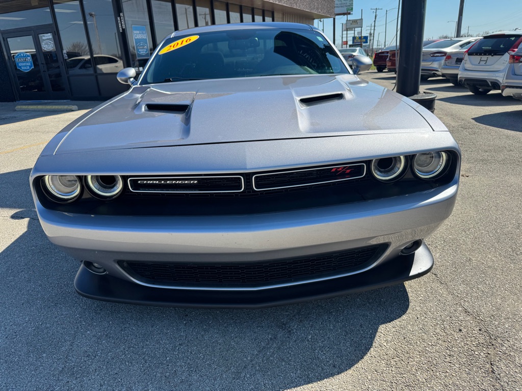 Photo 3 of this DODGE CHALLENGER