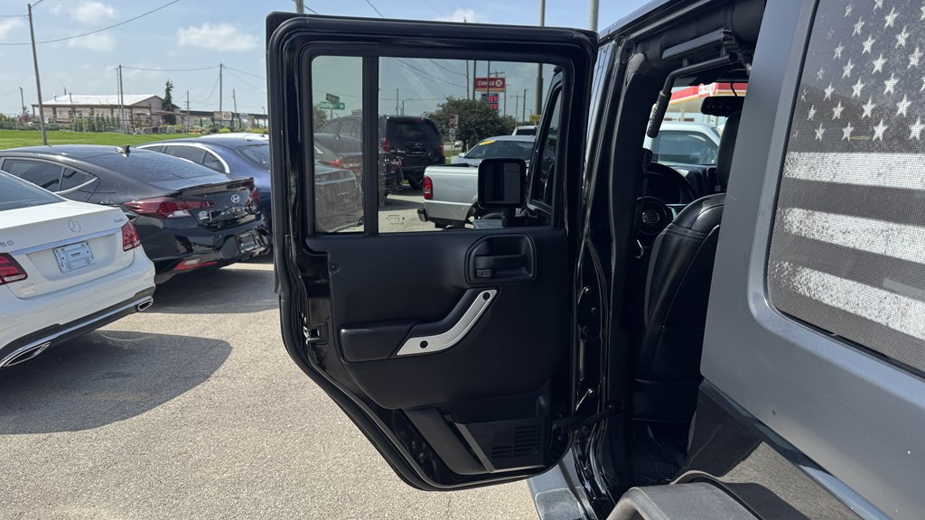 Photo 19 of this JEEP WRANGLER UNLIMI