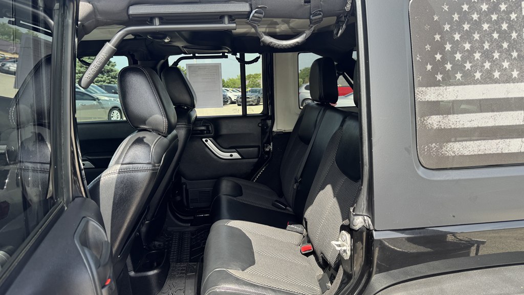 Photo 20 of this JEEP WRANGLER UNLIMI