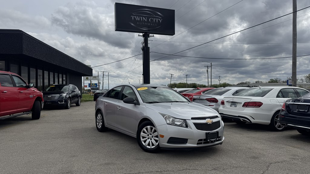 2011 Chevrolet Cruze 4-Door Sedan 2LS's photo