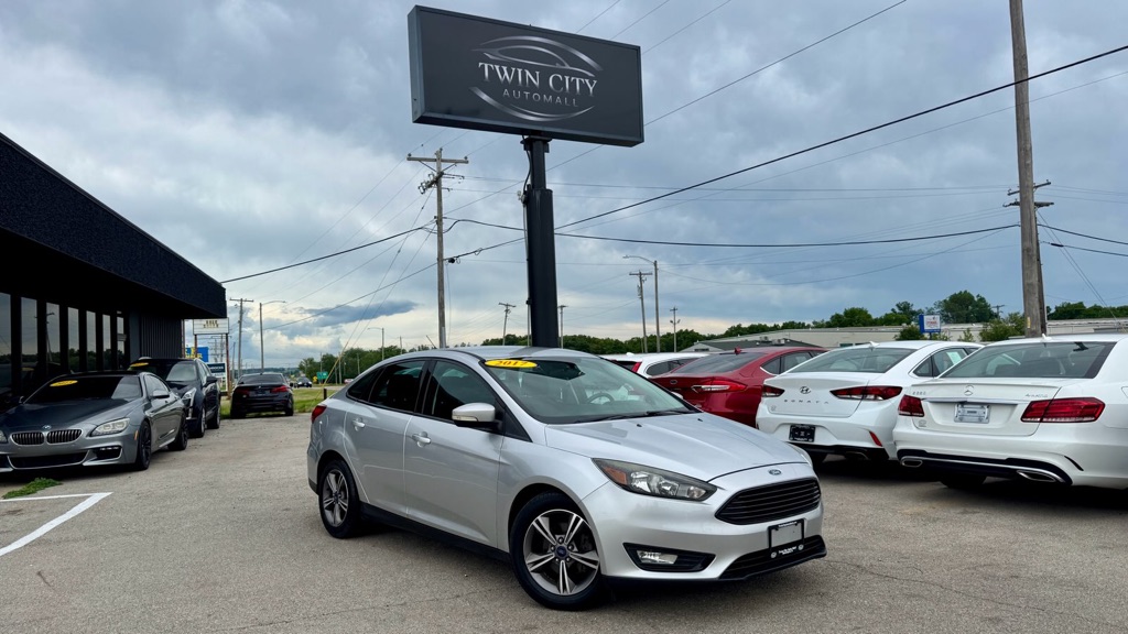 Silver 2017 Ford Focus SE Sedan Front-Wheel Drive Automatic