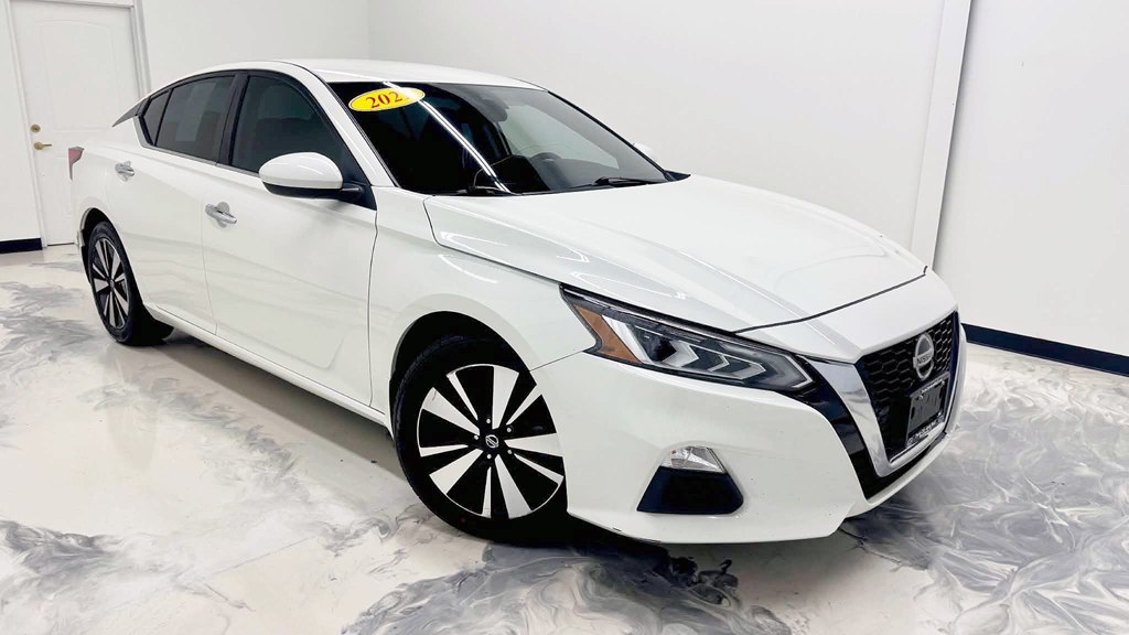 Photo 2 of this NISSAN ALTIMA