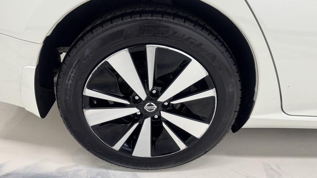 Photo 12 of this NISSAN ALTIMA