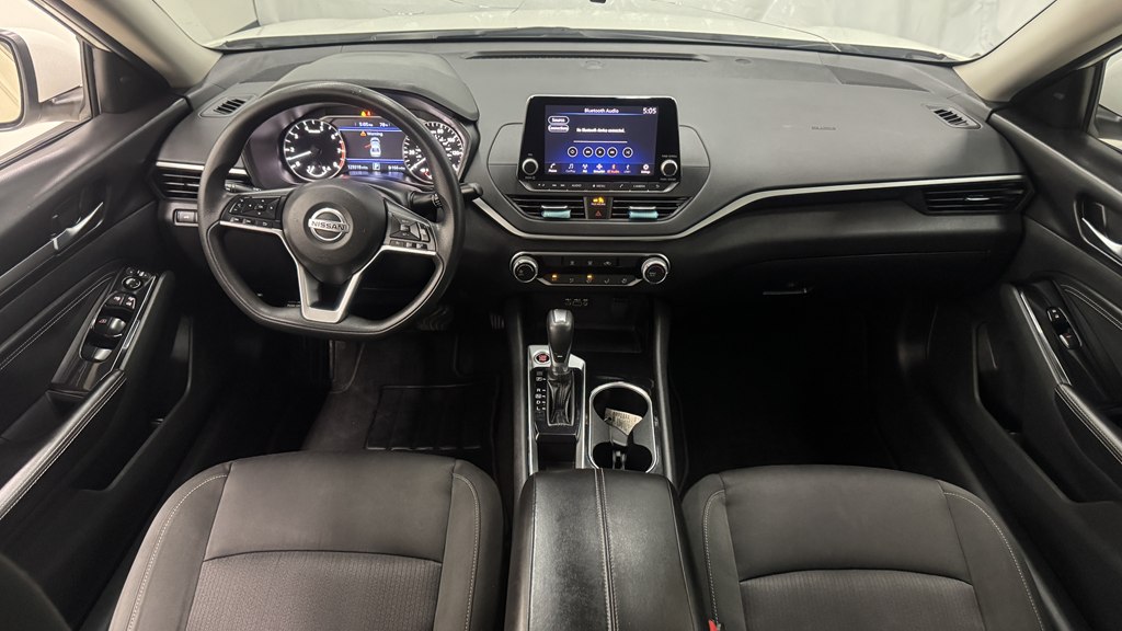 Photo 22 of this NISSAN ALTIMA