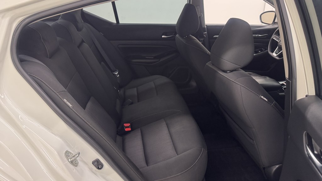 Photo 24 of this NISSAN ALTIMA
