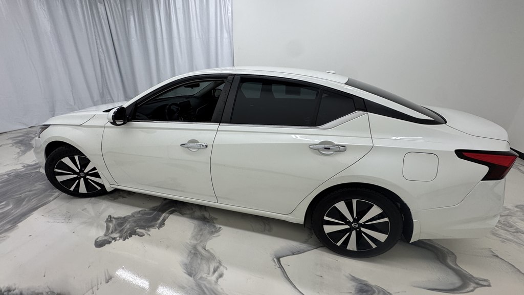 Photo 5 of this NISSAN ALTIMA