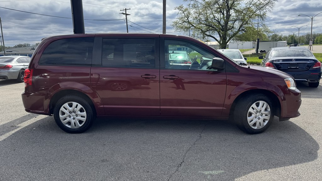 Photo 9 of this DODGE GRAND CARAVAN
