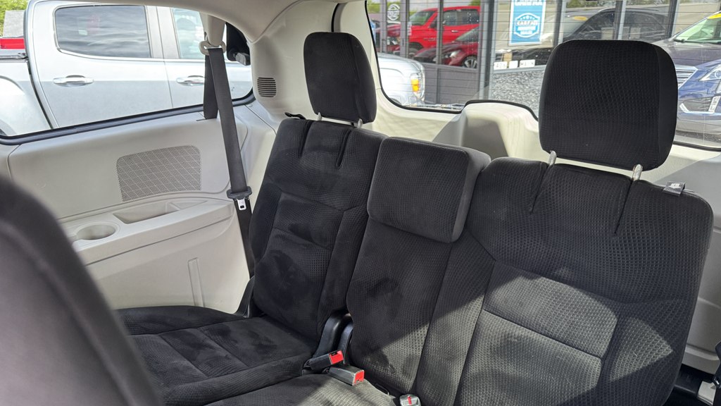 Photo 21 of this DODGE GRAND CARAVAN