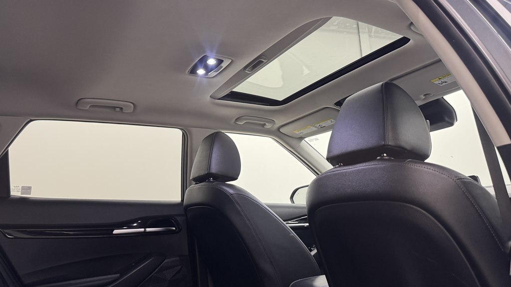 Photo 22 of this KIA SELTOS