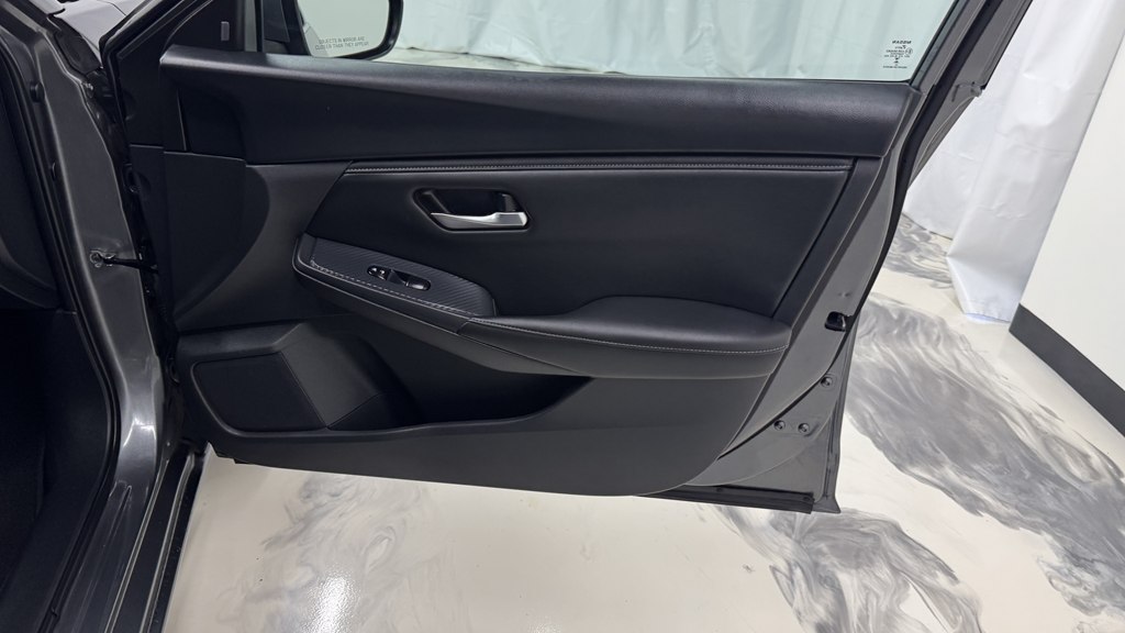 Photo 23 of this NISSAN SENTRA