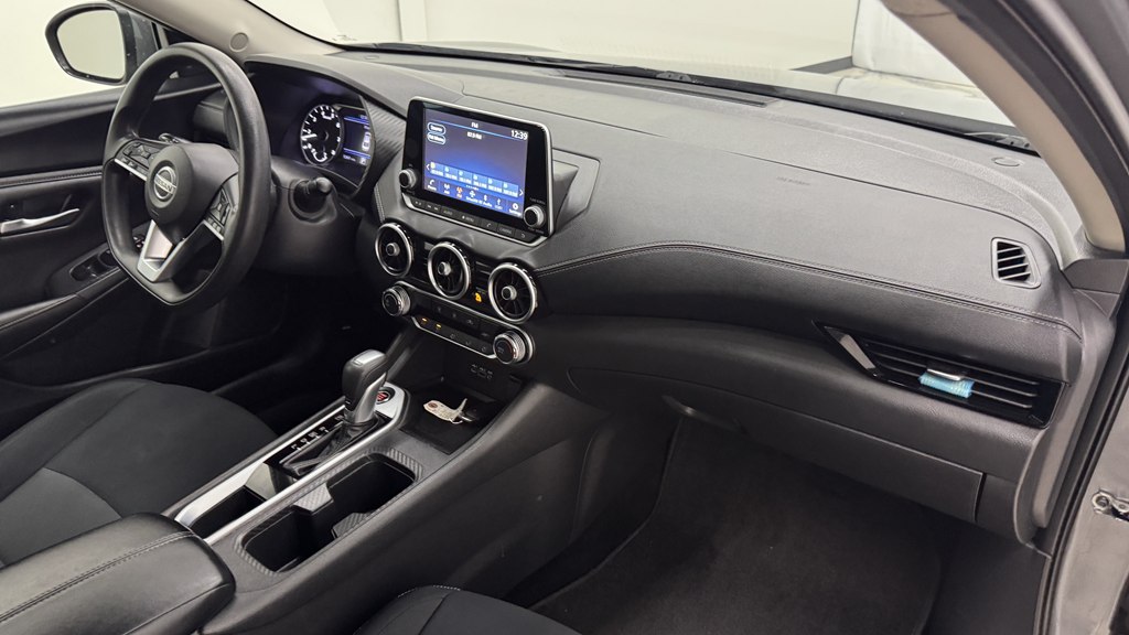 Photo 24 of this NISSAN SENTRA