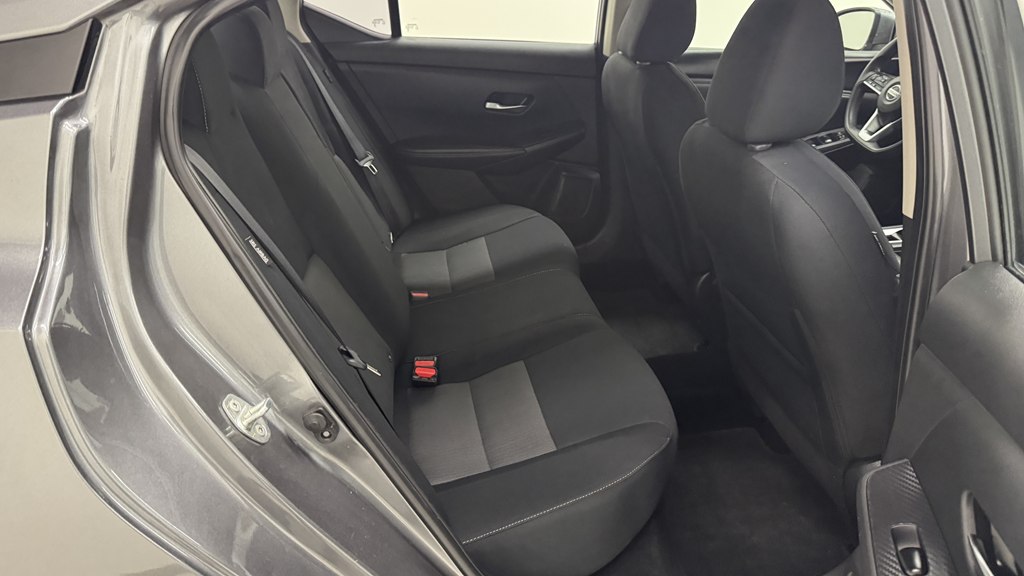 Photo 22 of this NISSAN SENTRA