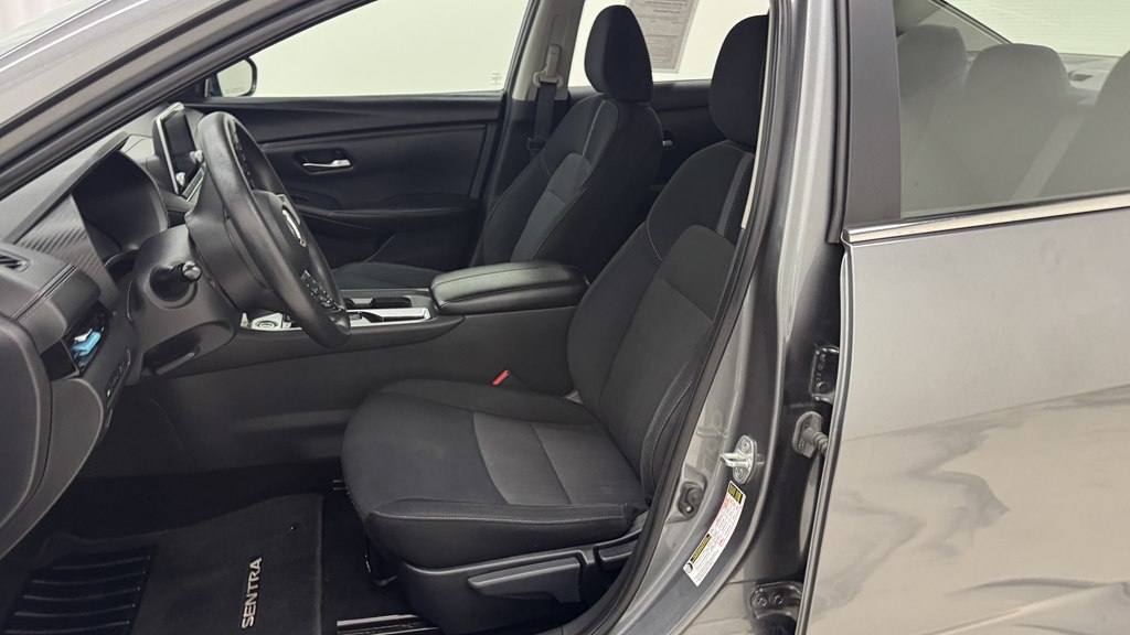 Photo 14 of this NISSAN SENTRA