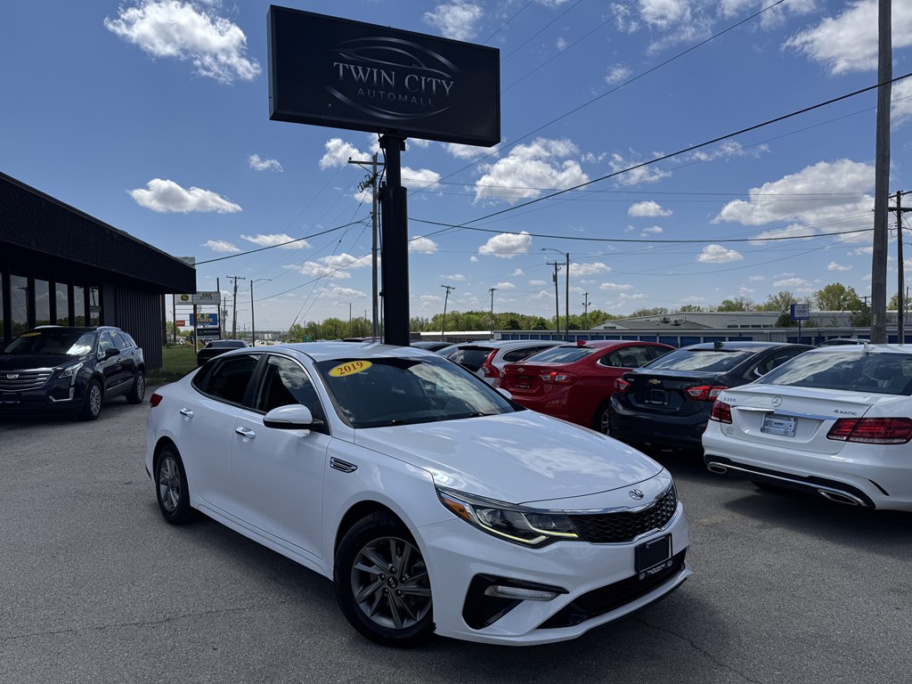 2019 Kia Optima LX AT's photo