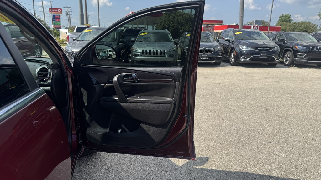 Photo 27 of this BUICK ENCLAVE