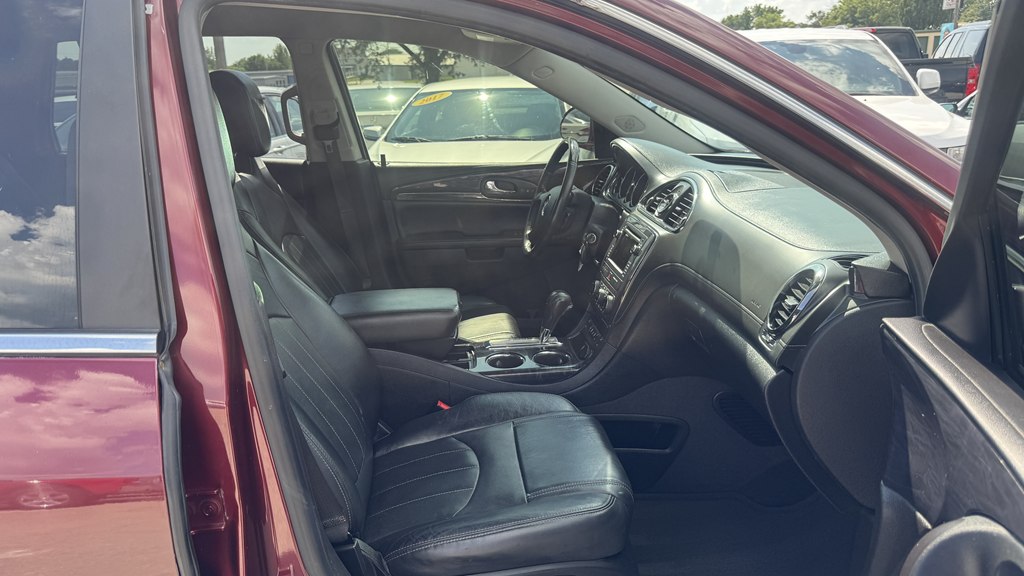 Photo 29 of this BUICK ENCLAVE