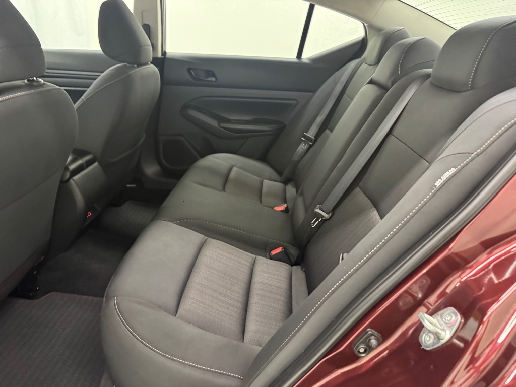 Photo 21 of this NISSAN ALTIMA