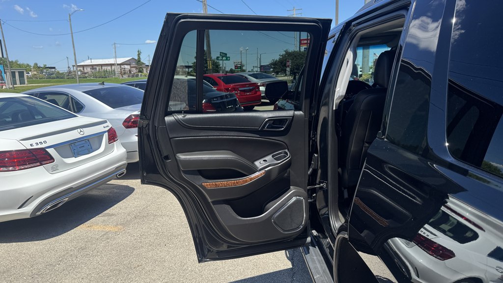 Photo 22 of this CHEVROLET TAHOE