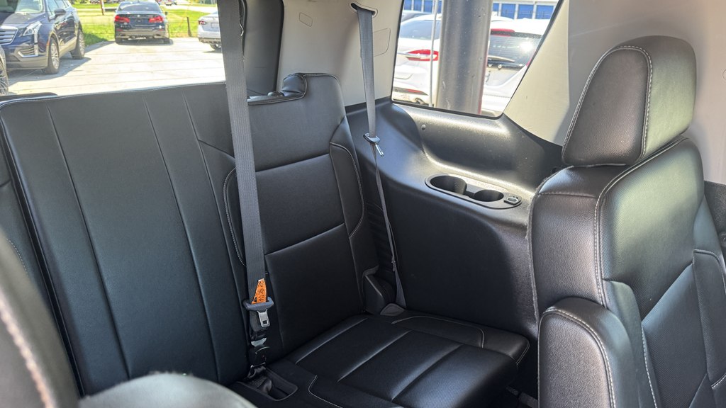 Photo 30 of this CHEVROLET TAHOE