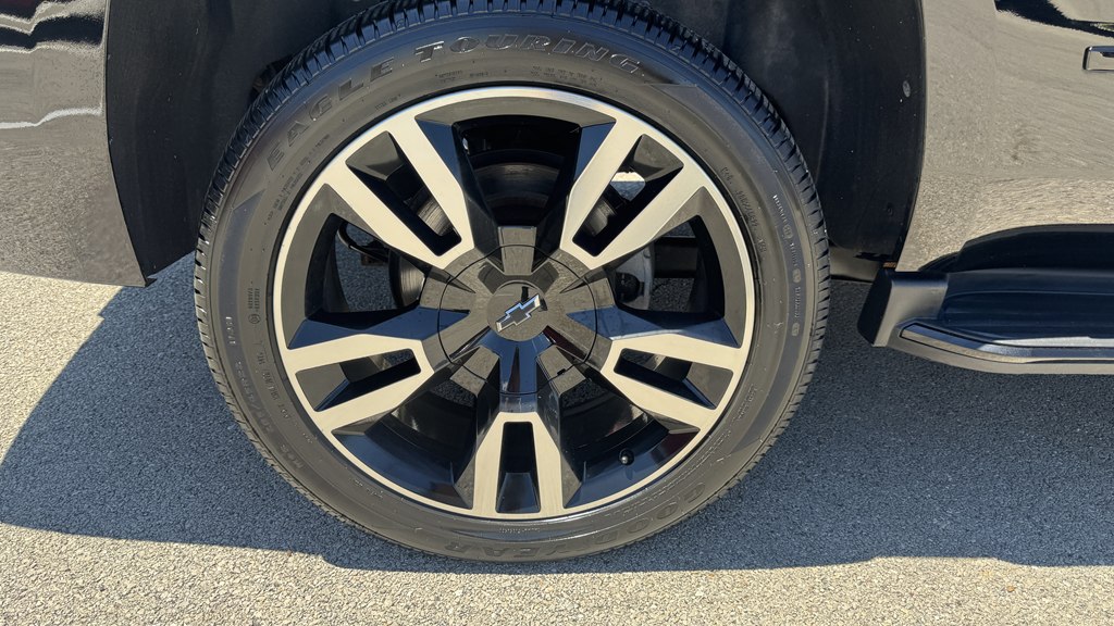 Photo 13 of this CHEVROLET TAHOE