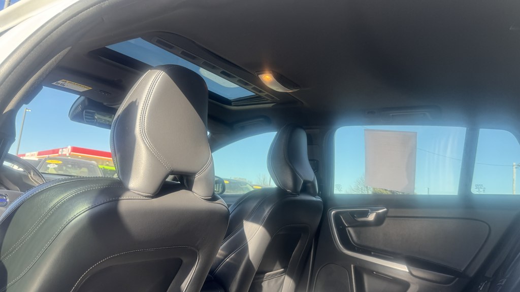 Photo 19 of this VOLVO V60