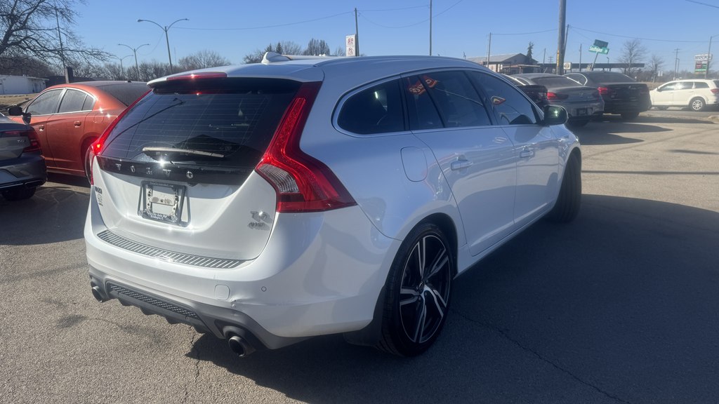 Photo 8 of this VOLVO V60