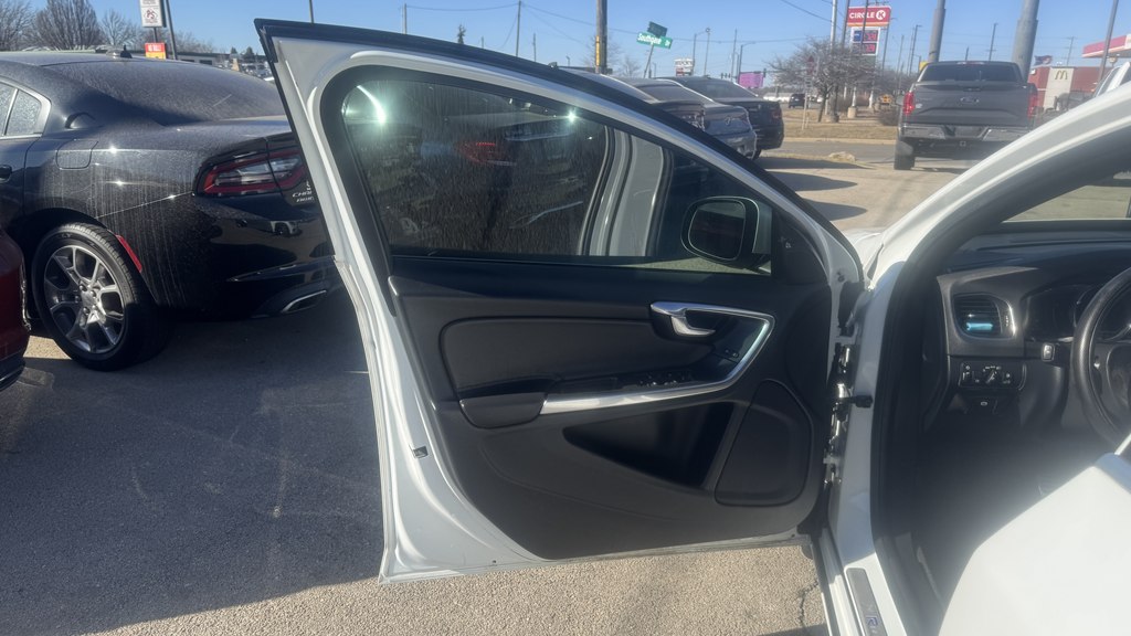 Photo 14 of this VOLVO V60