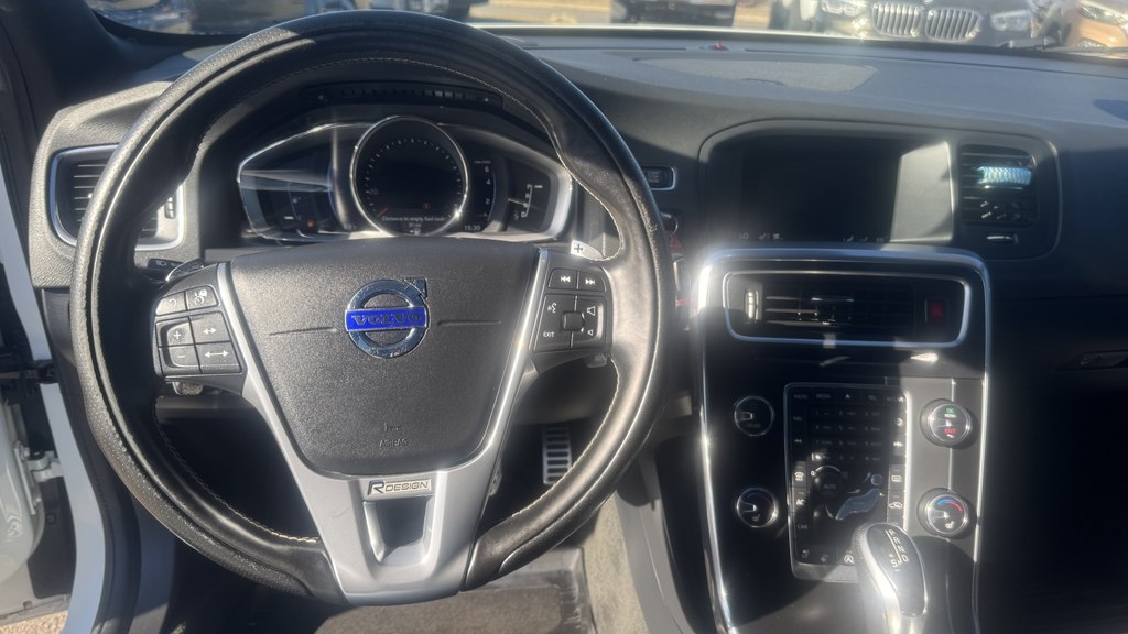 Photo 16 of this VOLVO V60