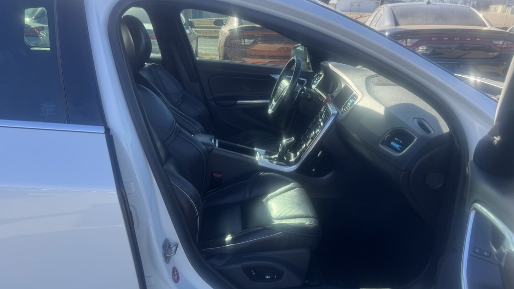 Photo 25 of this VOLVO V60