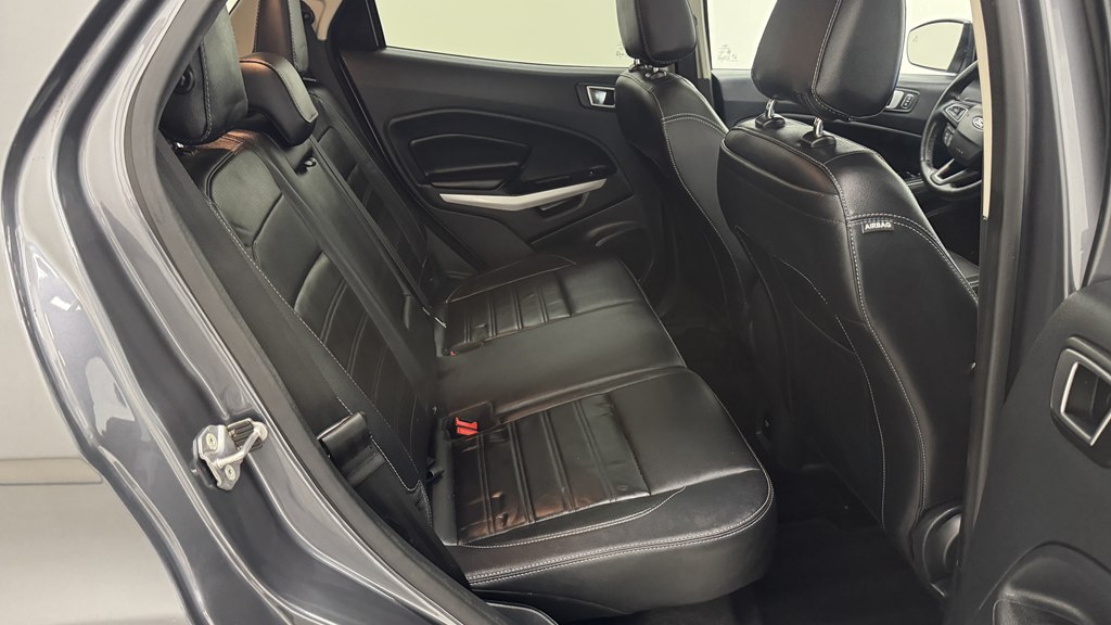 Photo 24 of this FORD ECOSPORT