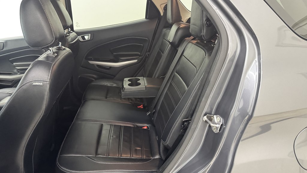 Photo 21 of this FORD ECOSPORT