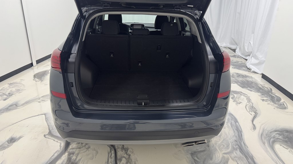 Photo 8 of this HYUNDAI TUCSON