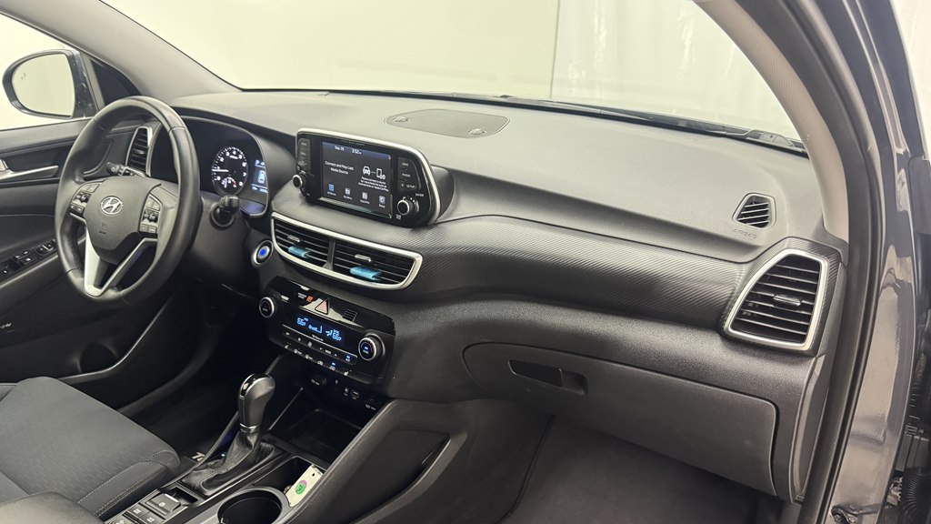 Photo 28 of this HYUNDAI TUCSON