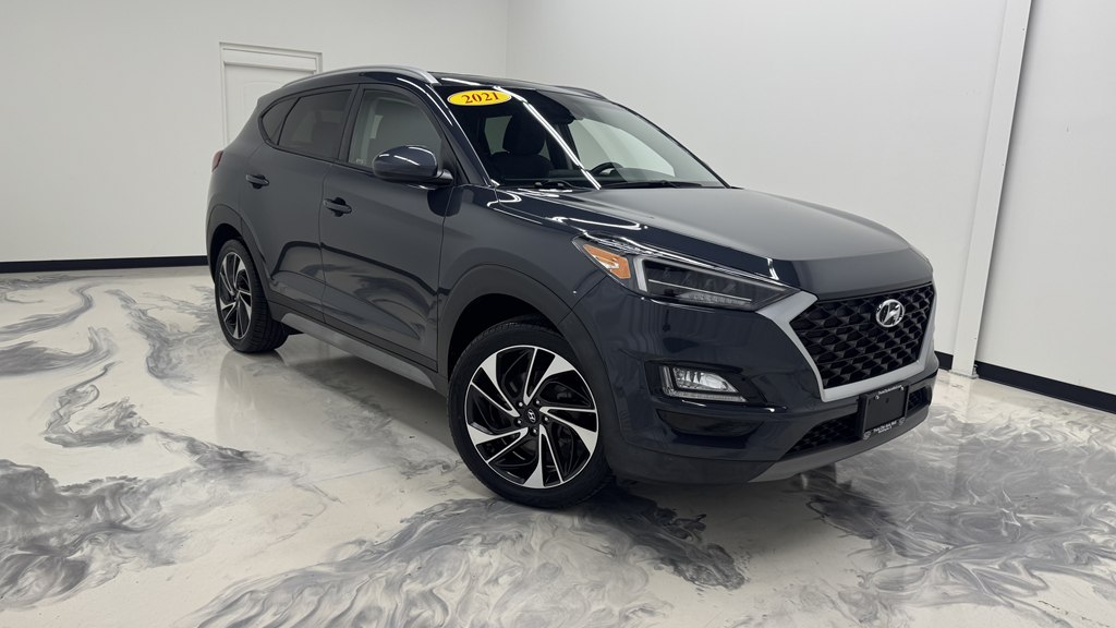 Photo 2 of this HYUNDAI TUCSON
