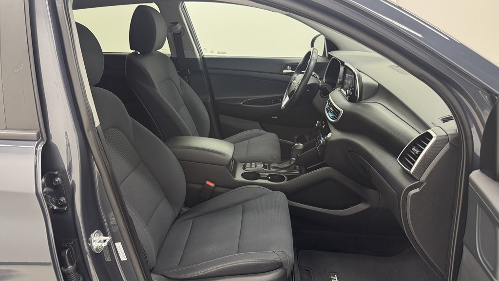 Photo 29 of this HYUNDAI TUCSON