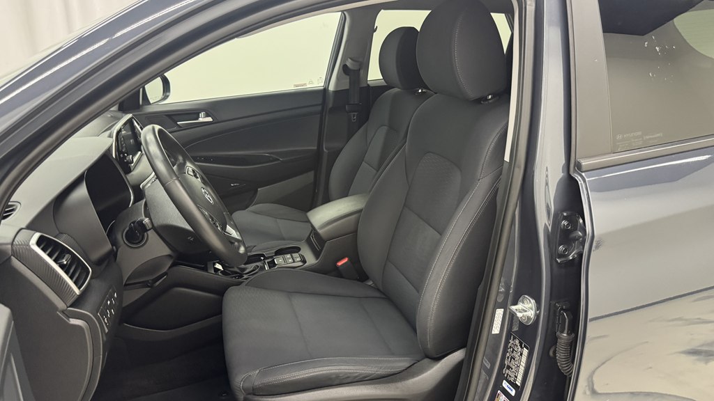 Photo 16 of this HYUNDAI TUCSON