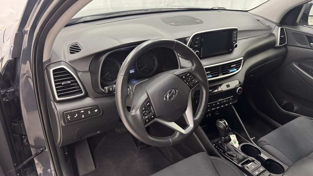 Photo 15 of this HYUNDAI TUCSON