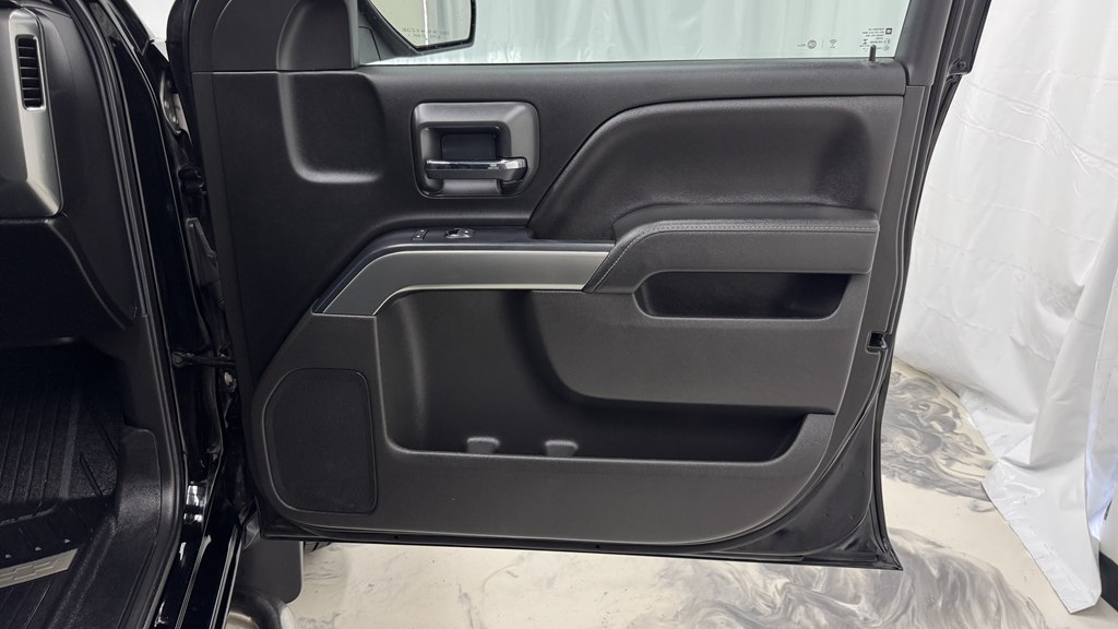 Photo 25 of this CHEVROLET SILVERADO 1500