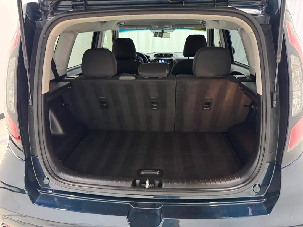 Photo 20 of this KIA SOUL