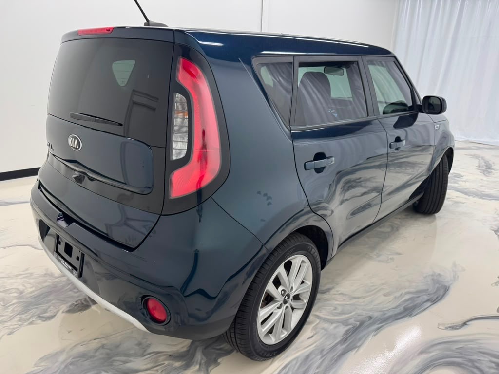 Photo 8 of this KIA SOUL