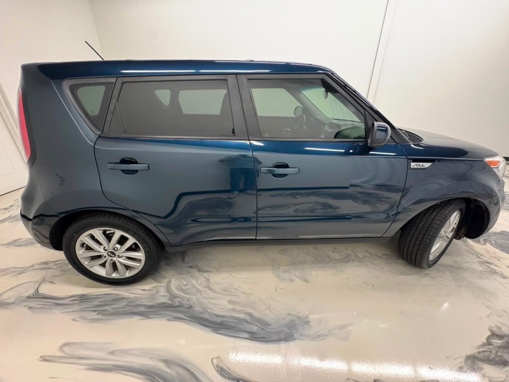 Photo 9 of this KIA SOUL