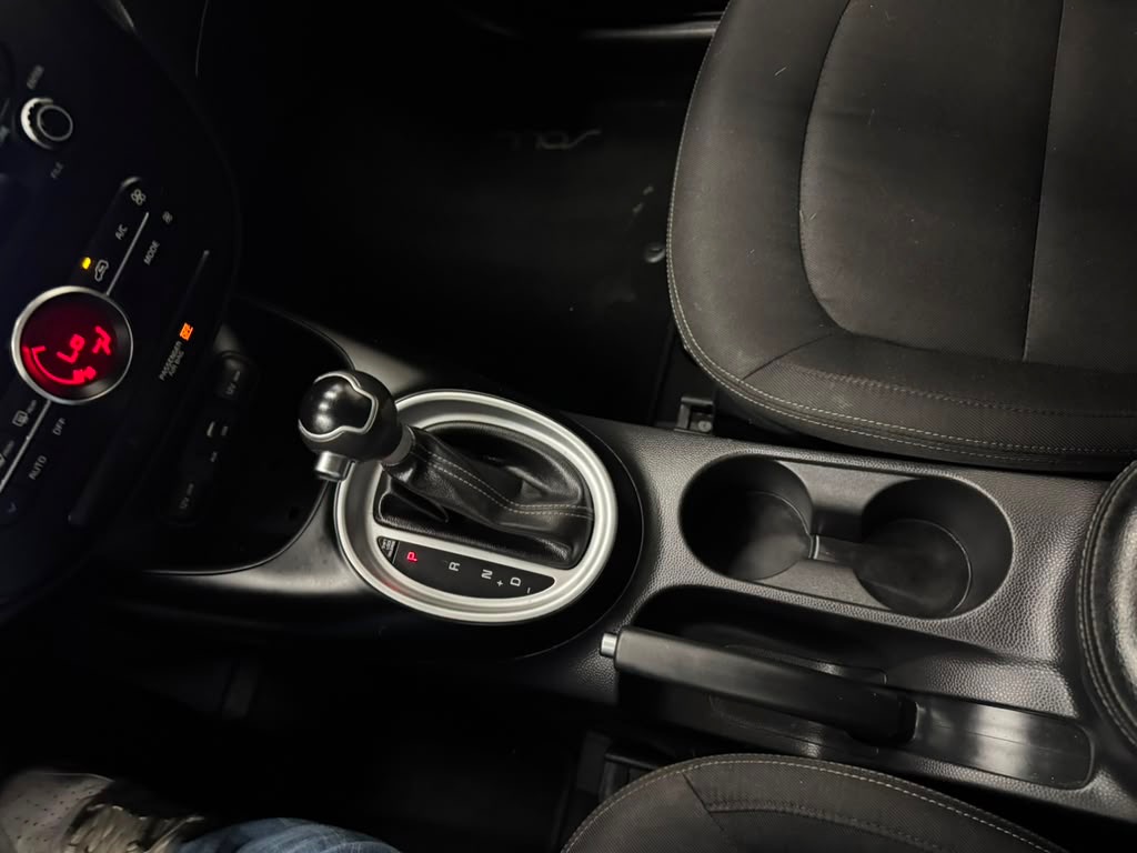 Photo 27 of this KIA SOUL