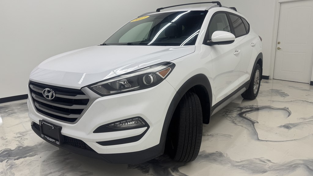 Photo 4 of this HYUNDAI TUCSON
