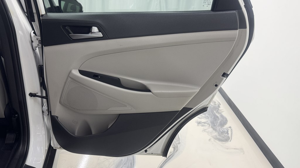 Photo 23 of this HYUNDAI TUCSON