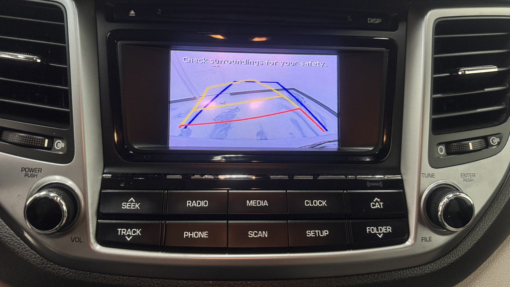 Photo 19 of this HYUNDAI TUCSON