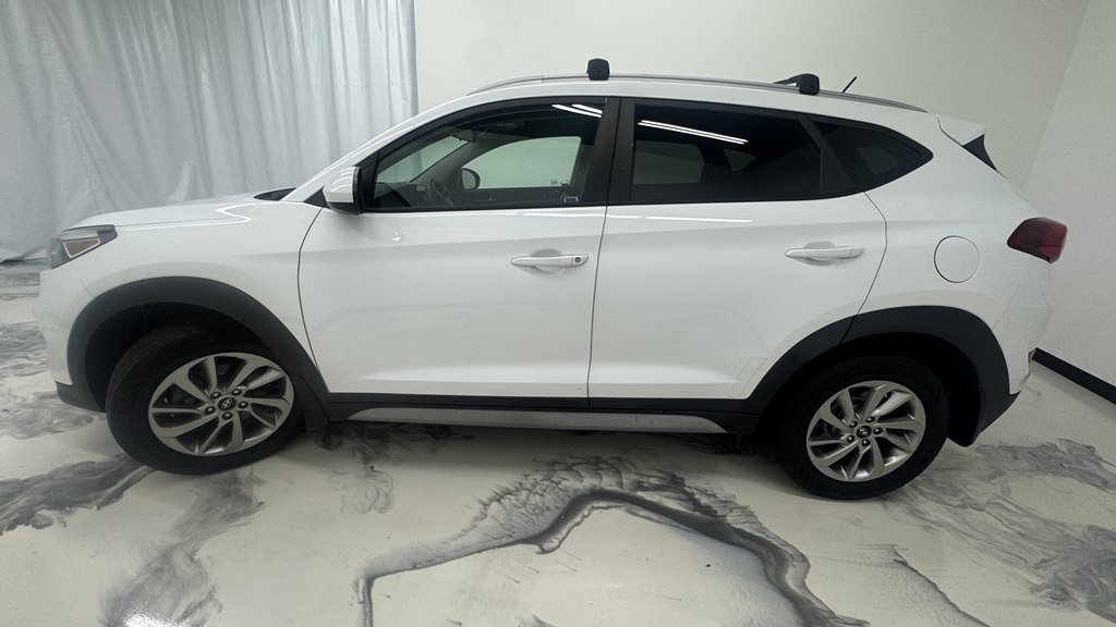 Photo 5 of this HYUNDAI TUCSON