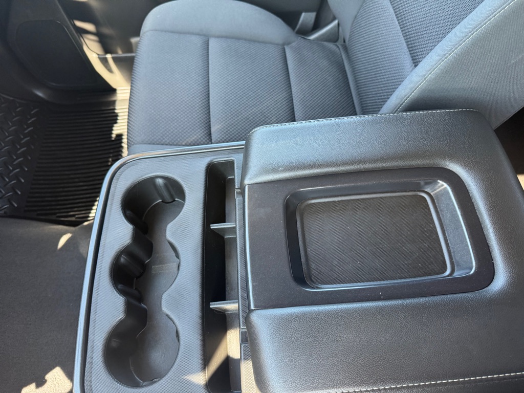Photo 30 of this CHEVROLET SILVERADO 1500