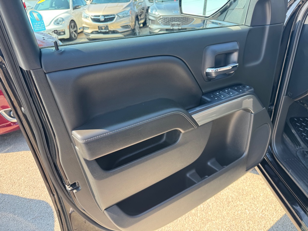 Photo 23 of this CHEVROLET SILVERADO 1500