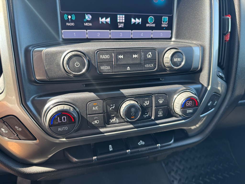 Photo 29 of this CHEVROLET SILVERADO 1500